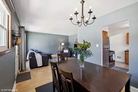 Dining - 8625 Lincoln Dr, Lyons, IL 60534 photo 3 of 3