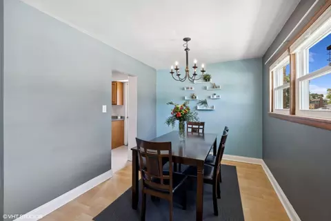 Dining - 8625 Lincoln Dr, Lyons, IL 60534 photo 1 of 3