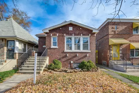 10043 S Calumet Ave, Chicago, IL 60628