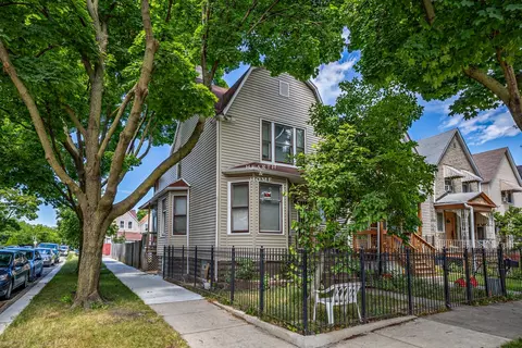 3758 W Shakespeare Ave, Chicago, IL 60647