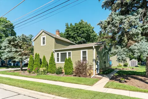 116 S River St, Montgomery, IL 60538