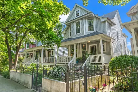 2318 N Central Park Ave, Chicago, IL 60647