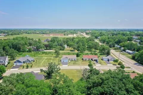 1609 Hillside Ln, Mchenry, IL 60050 photo 3
