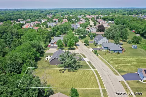1609 Hillside Ln, Mchenry, IL 60050 photo 2