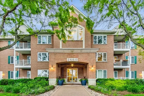 2660 Summit Dr #310, Glenview, IL 60025