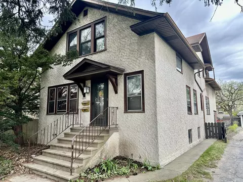 3218 Home Ave, Berwyn, IL 60402