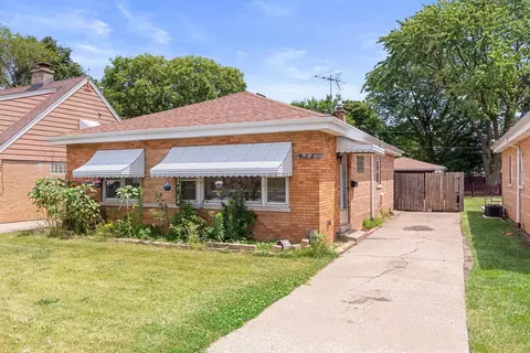 4327 Custer Ave, Lyons, IL 60534