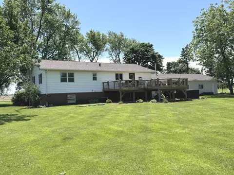 Exterior - 2852 E 2400 North Rd, Donovan, IL 60931 photo 17 of 29