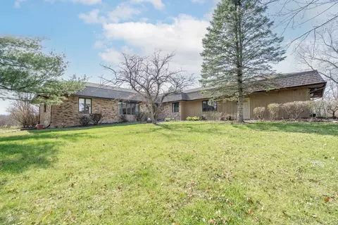 24332 S Laura Ln, Crete, IL 60417