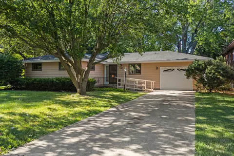 1725 Henry St, Champaign, IL 61821