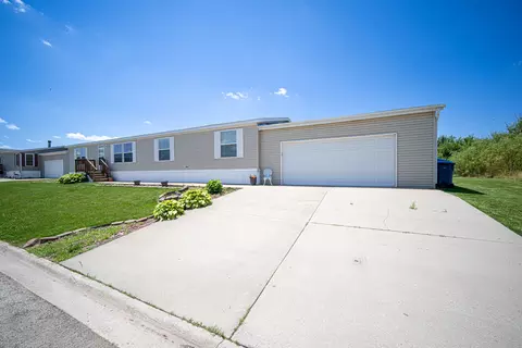 70 Saint Pauls Dr, Bourbonnais, IL 60914