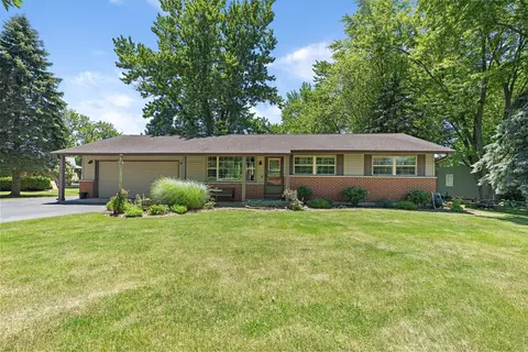 28041 Brickville Rd, Sycamore, IL 60178