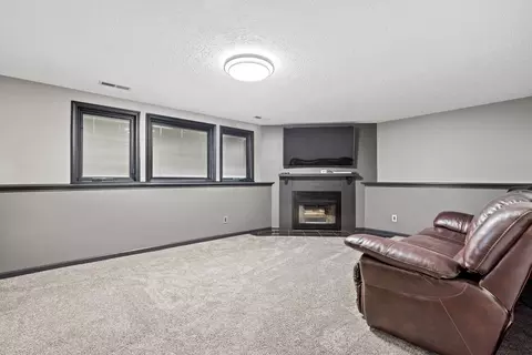 6123 Silver Hawk Ct, Roscoe, IL 61073 photo 15