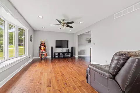 6123 Silver Hawk Ct, Roscoe, IL 61073 photo 4