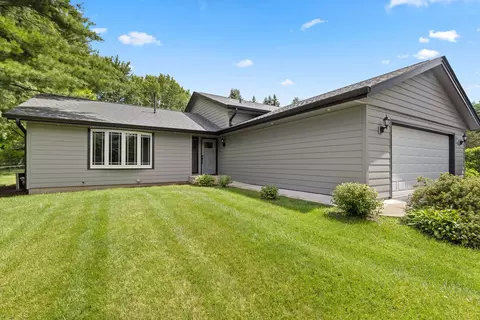 6123 Silver Hawk Ct, Roscoe, IL 61073 photo 2