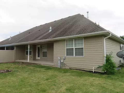 2044 Locust Rd, Morris, IL 60450 photo 4
