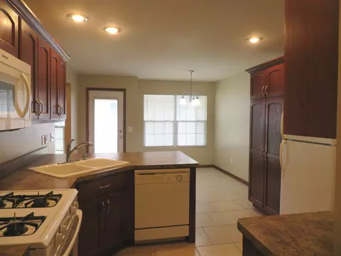 2044 Locust Rd, Morris, IL 60450 photo 9