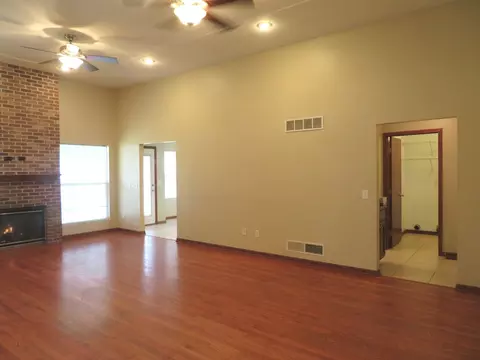 2044 Locust Rd, Morris, IL 60450 photo 8