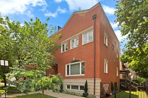 3554 N Marshfield Ave, Chicago, IL 60657