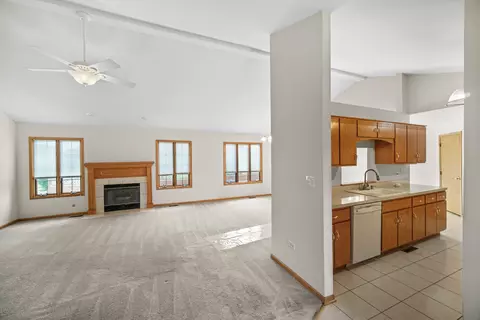 Living - 5109 Ribbon Ct, Monee, IL 60449 photo 1 of 5