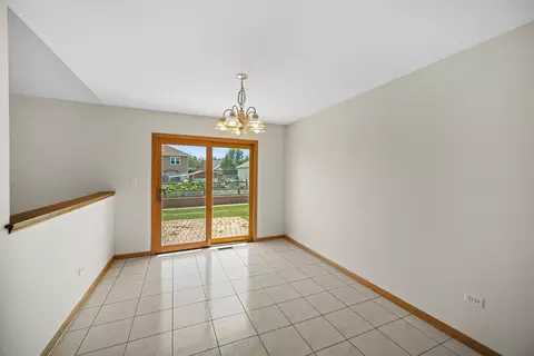 Dining - 5109 Ribbon Ct, Monee, IL 60449 photo 1 of 2