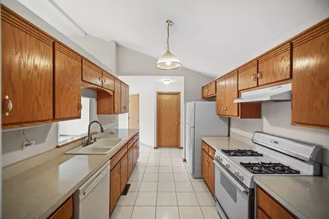 Kitchen - 5109 Ribbon Ct, Monee, IL 60449 photo 1 of 3
