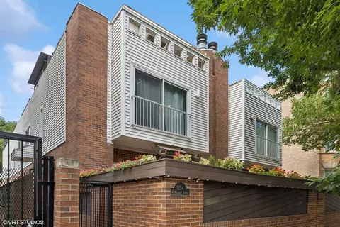 1354 N Wolcott Ave #B, Chicago, IL 60622