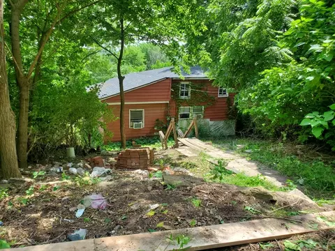 1904 Brewster St, Peru, IL 61354 photo 1