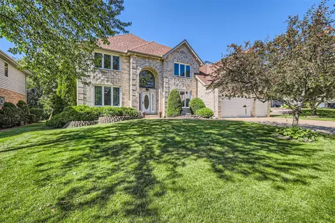 353 Carey Ct, Bloomingdale, IL 60108