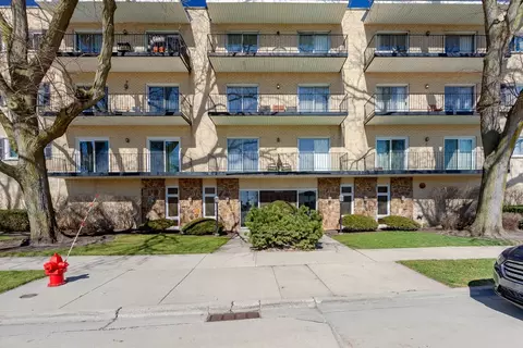 6020 Lincoln Ave #303, Morton Grove, IL 60053