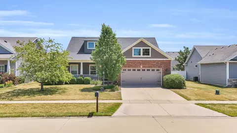 2316 Savanna Dr, Champaign, IL 61822