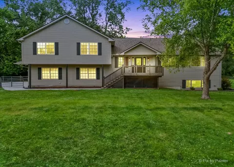 15216 Walsh Dr, Woodstock, IL 60098