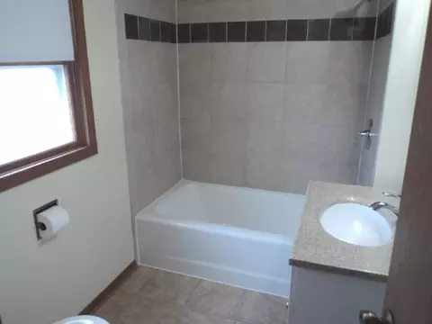 5440 S Hunt Ave, Summit, IL 60501 photo 9
