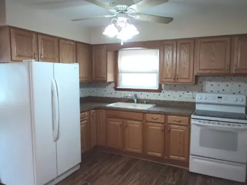 5440 S Hunt Ave, Summit, IL 60501 photo 14