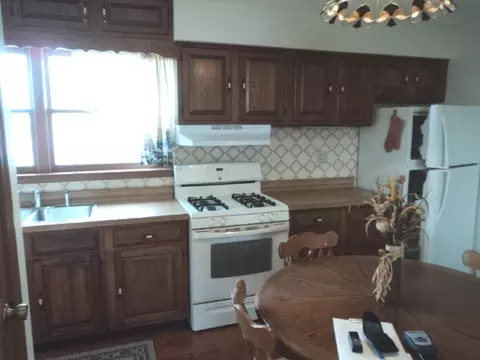 5440 S Hunt Ave, Summit, IL 60501 photo 6