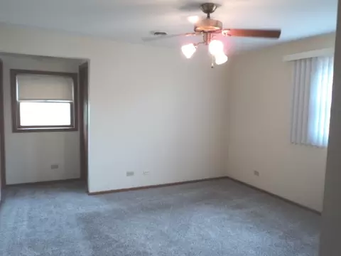 5440 S Hunt Ave, Summit, IL 60501 photo 2