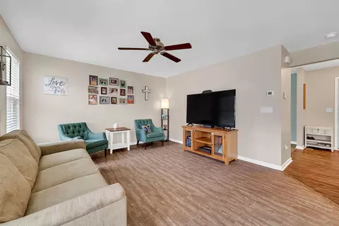 6617 Eich Dr, Joliet, IL 60431 photo 6