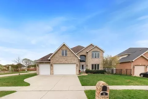 35 Clair Ct, Roselle, IL 60172