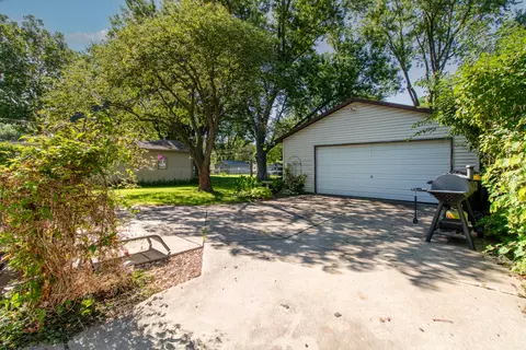 909 Fairchild Ave, Normal, IL 61761 photo 24