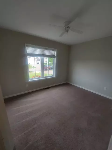210 Sundance Trl, Capron, IL 61012 photo 17
