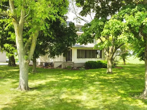 6693 W State Rte 102, Manteno, IL 60950
