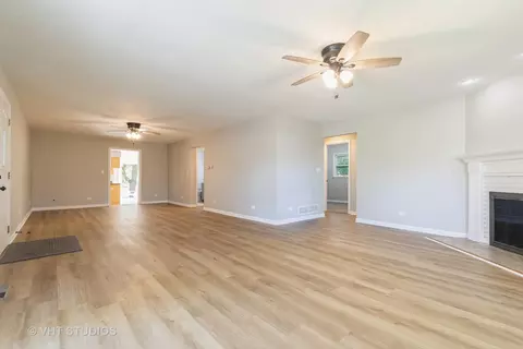4812 Paulsen St, Mchenry, IL 60051 photo 4