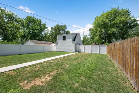 Exterior - 433 S Alma Ave, Kankakee, IL 60901 photo 4 of 6