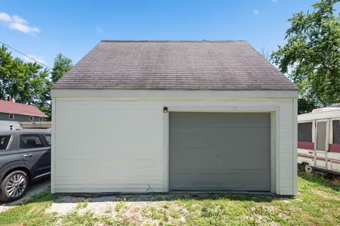 Exterior - 433 S Alma Ave, Kankakee, IL 60901 photo 5 of 6