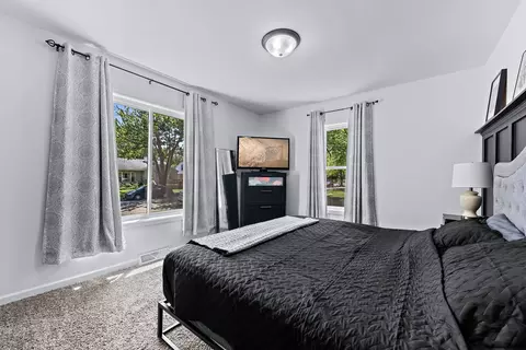 Bedroom - 433 S Alma Ave, Kankakee, IL 60901 photo 1 of 2