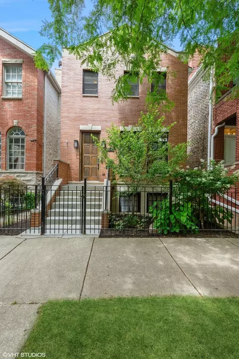 2042 W Cortland St, Chicago, IL 60647