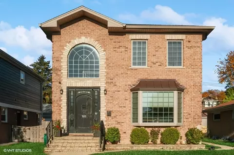 7832 Babb Ave, Skokie, IL 60077