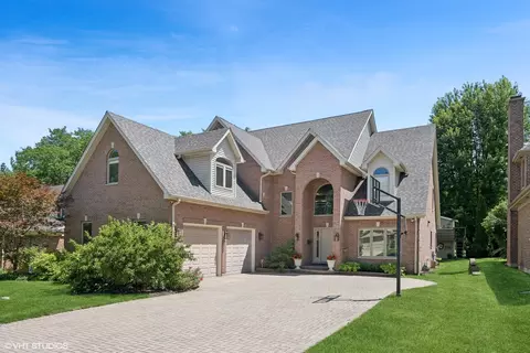 1415 E Campbell St, Arlington Heights, IL 60004