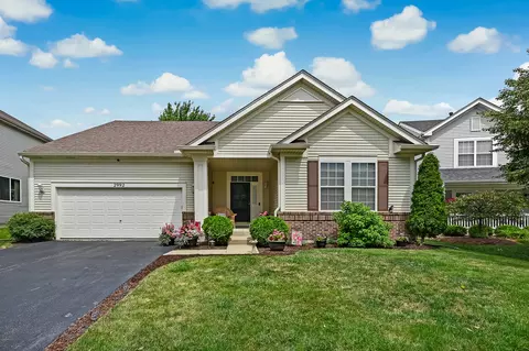 2992 Thunderbird W Ct, Aurora, IL 60503