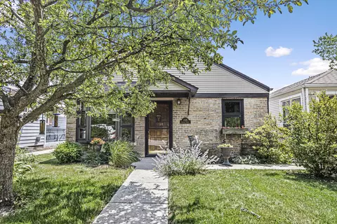 2326 Emerson St, Evanston, IL 60201
